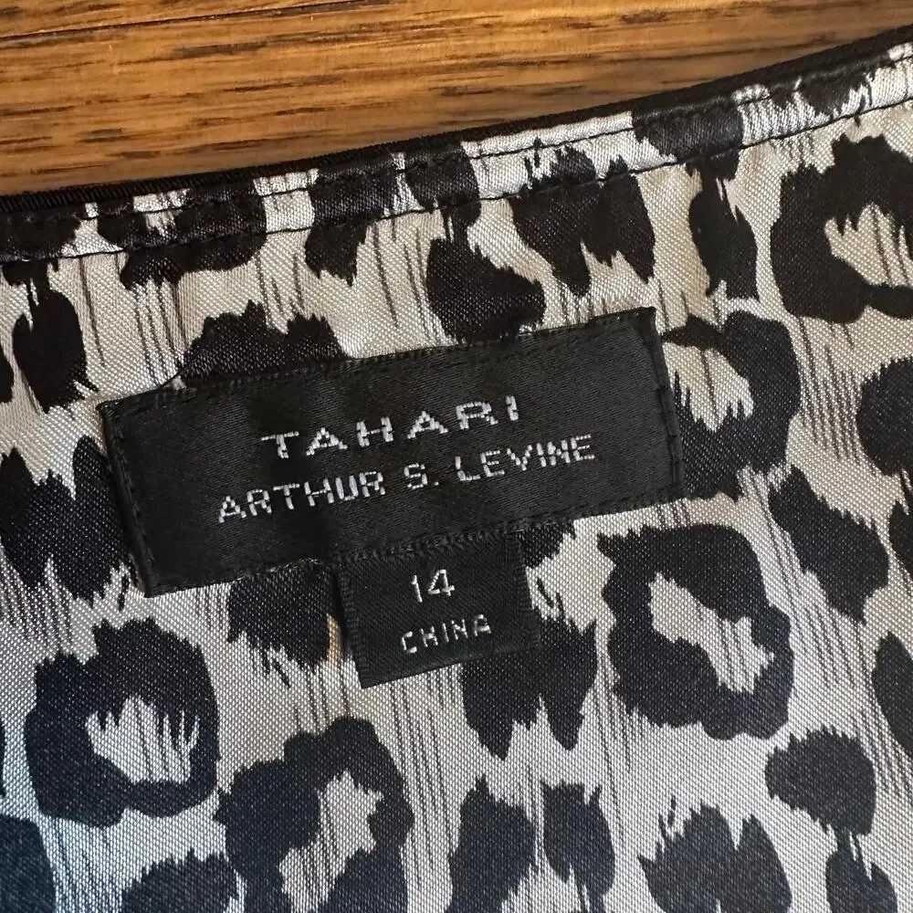 Tahari by Arthur S. Levine Black Scoop Neck Sheath Dress - Picture 3 of 9